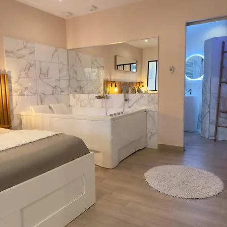 Le Nid De La Chouette By Dijon