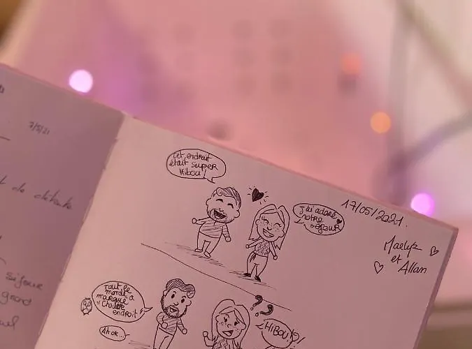 Le Nid De La Chouette By *