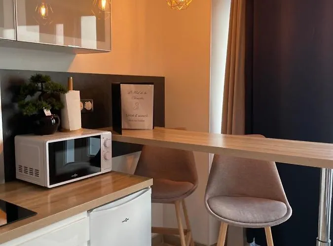 Le Nid De La Chouette By * Dijon