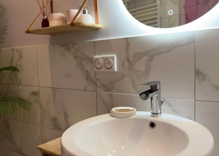 Le Nid De La Chouette By Apartament *