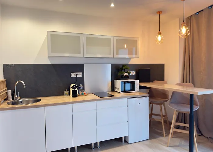 Le Nid De La Chouette By Dijon